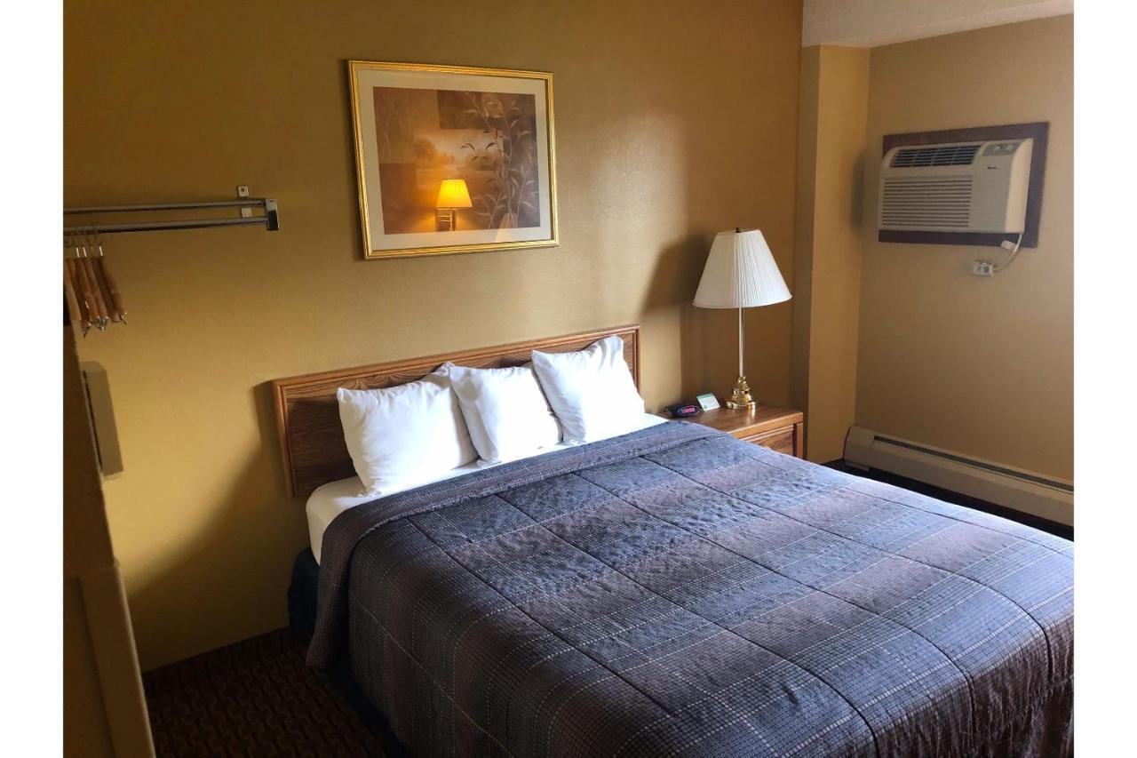 Oyo Hotel Glendive - Yellowstone River エクステリア 写真