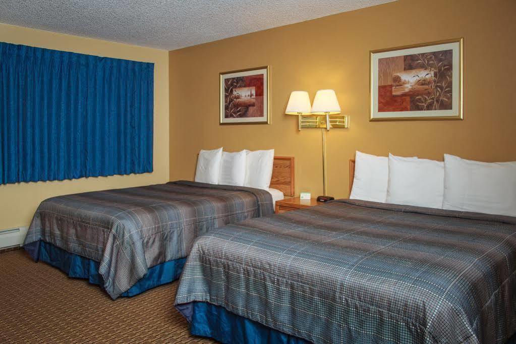 Oyo Hotel Glendive - Yellowstone River エクステリア 写真