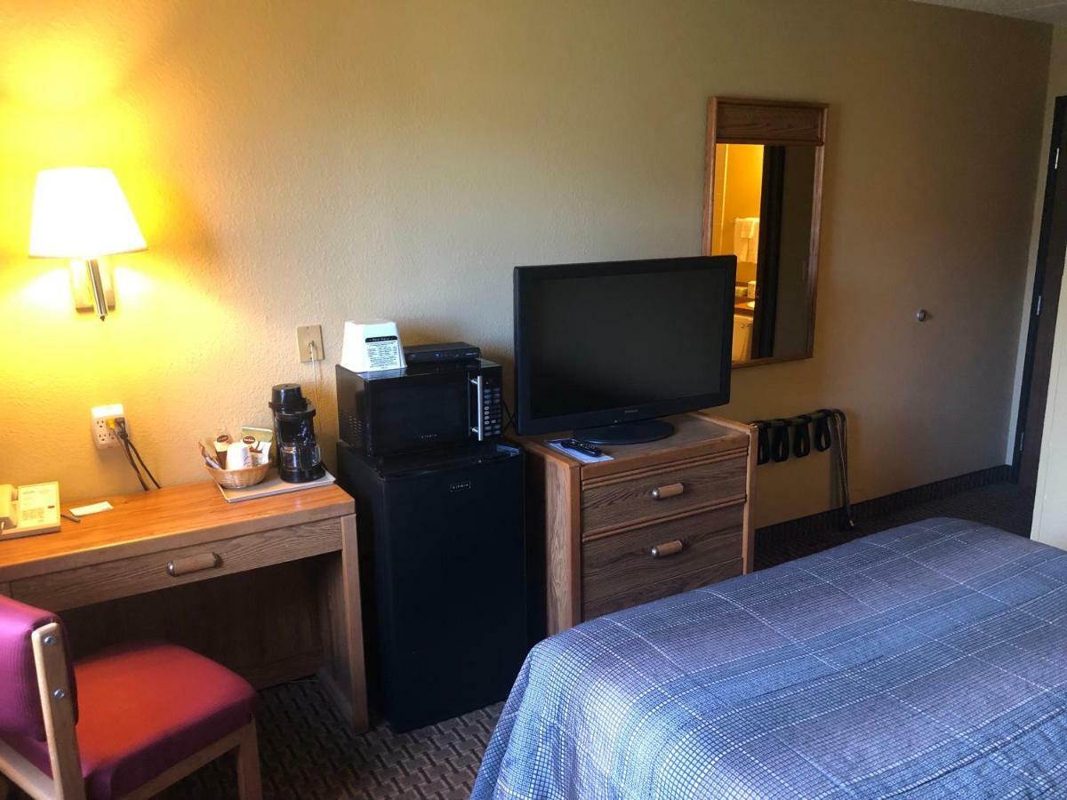Oyo Hotel Glendive - Yellowstone River エクステリア 写真